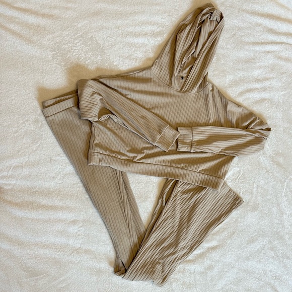 Forever 21 Matching Set - Picture 5 of 5